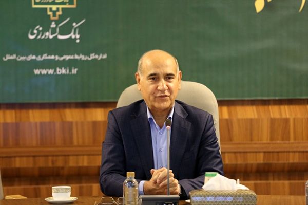 بانک کشاورزی با الهام از فرهنگ بسیجی در مسیرتوانمندسازی و تقویت اقتصاد کشور و حمایت از تولید داخلی تلاش می کند