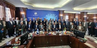 نشست مدیرعامل و معاونین با مدیران هفت منطقه مخابراتی در مشهد مقدس

