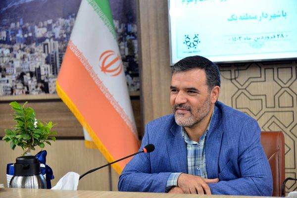 شهرداران مدارس با دغدغه مندی، شهر را به سمت تعالی پیش ببرند