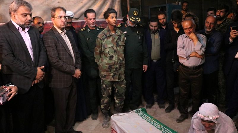 بر پایی نمایشگاه دفاع مقدس در ضلع جنوب میدان آزادی 

