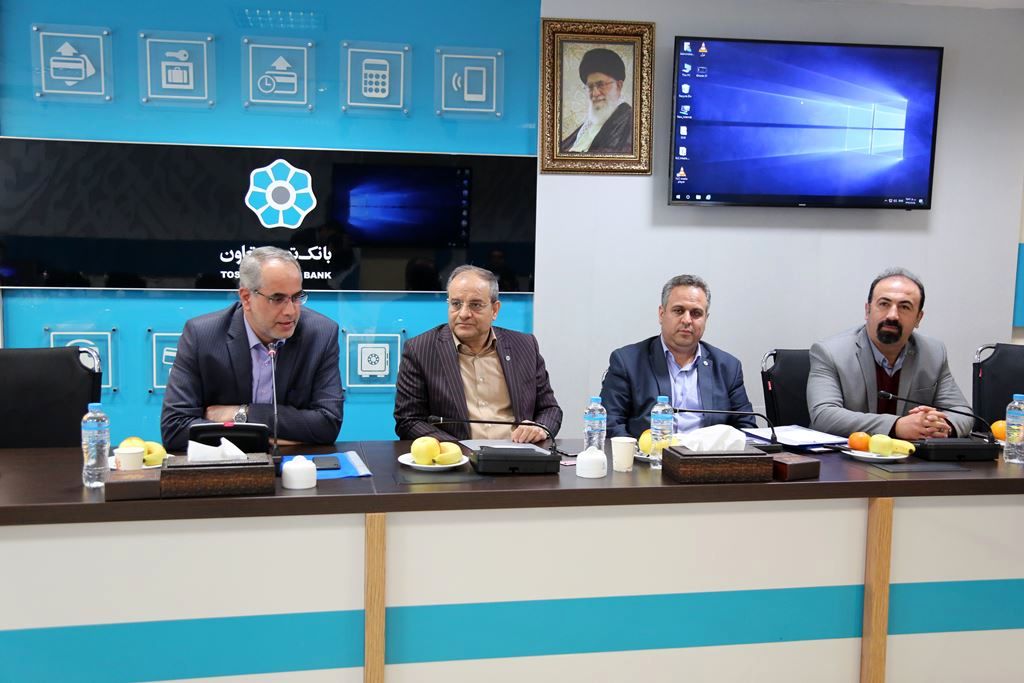 روسای شعب بانک توسعه تعاون بهترین راهکارها را به مشتریان ارائه دهند

