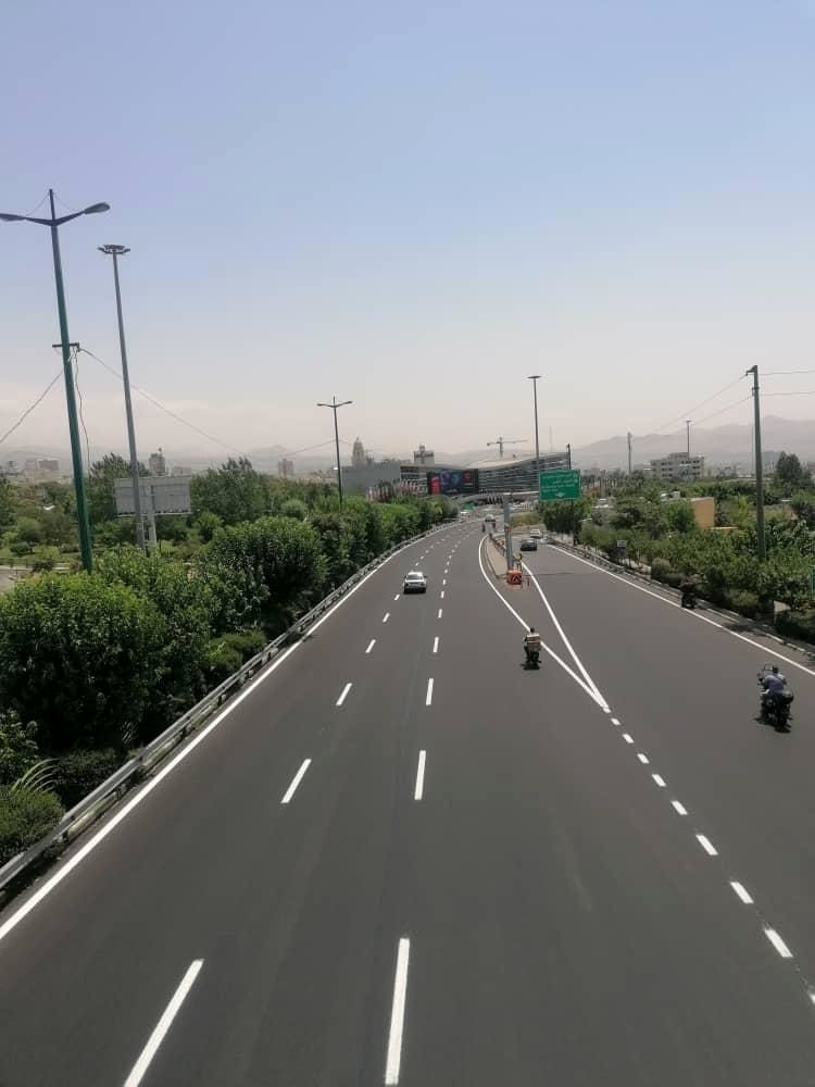 اجرای 10000 متر خط کشی محوری در بزرگراه نیایش 

