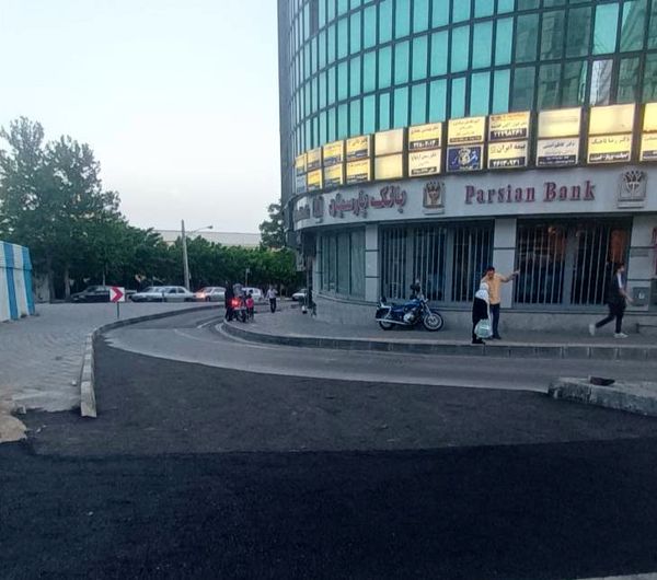 ساماندهی ترافیک در خیابان شهرداری و شهید موحد دانش در منطقه یک