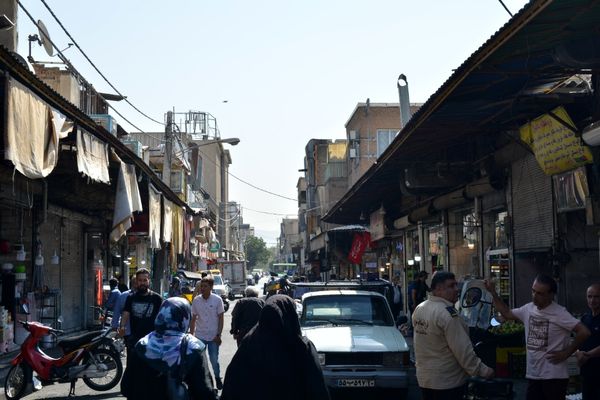 ساماندهی و بهسازی محور شهرستانی میدان امام حسین (ع)